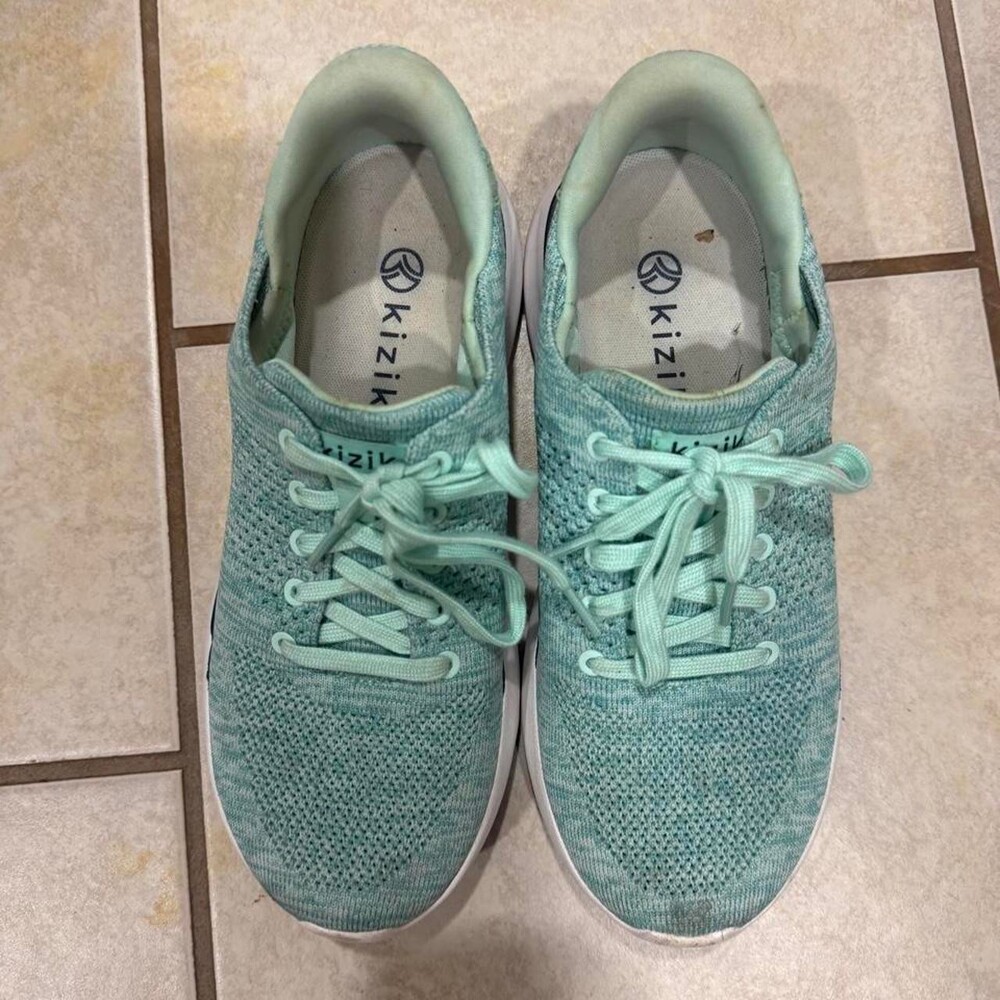 Kizik women’s green sneakers Size 8 #sneakers #lifestyle